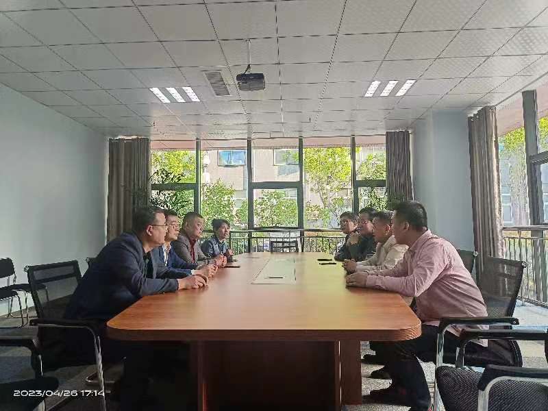 潍坊市奎文区信息产业协会赴潍坊市奎文区廿里堡街道商会开展学习交流活动(图3)