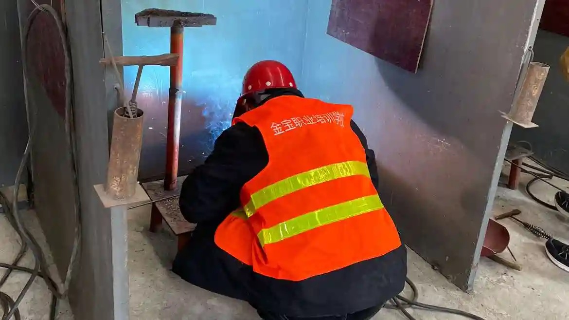 协会领导走访潍坊市金宝职业培训学校(图6)